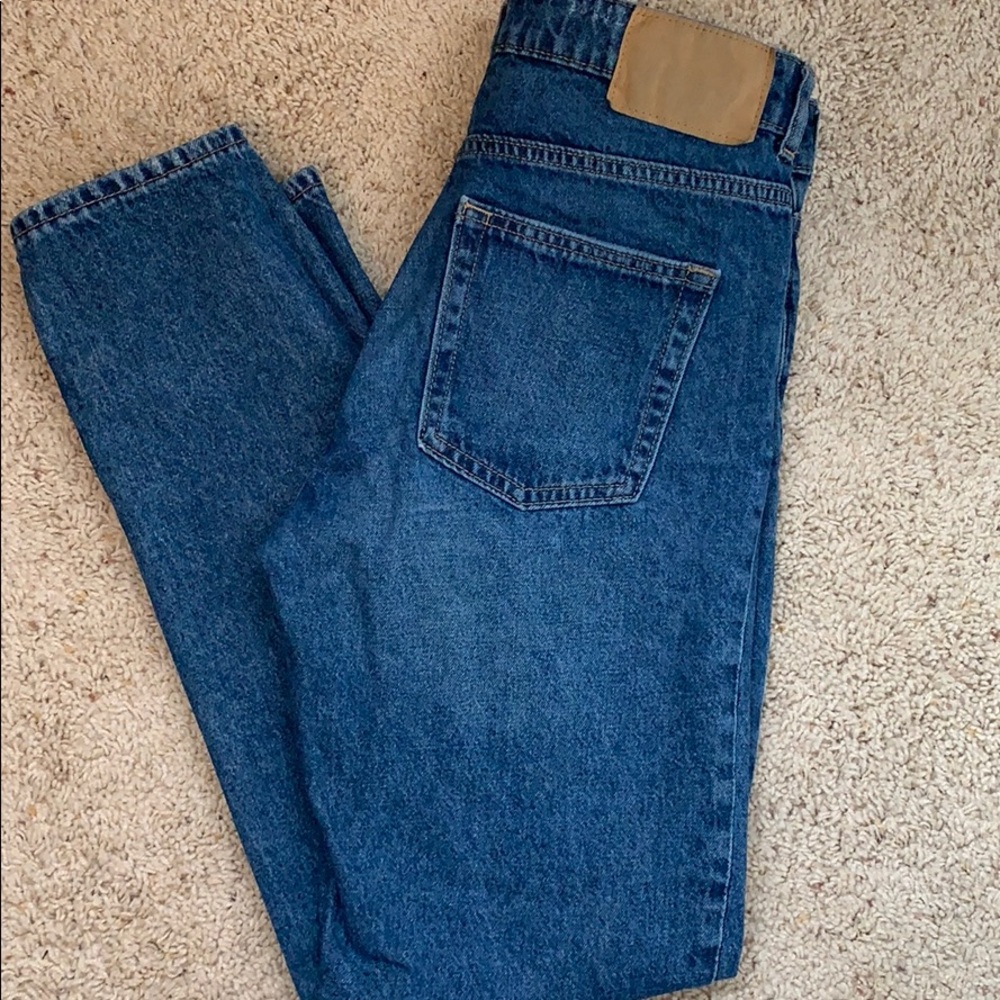 H&M DIVIDED high waisted boyfriend jeans
